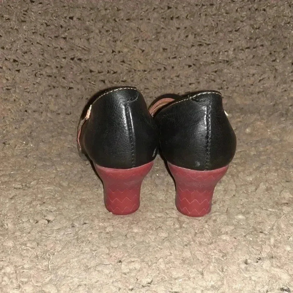 ART COMPANY- Black Leather Strappy Pump w/Rubber Block Heel-Sz 37-Near Mint - Picture 5 of 7